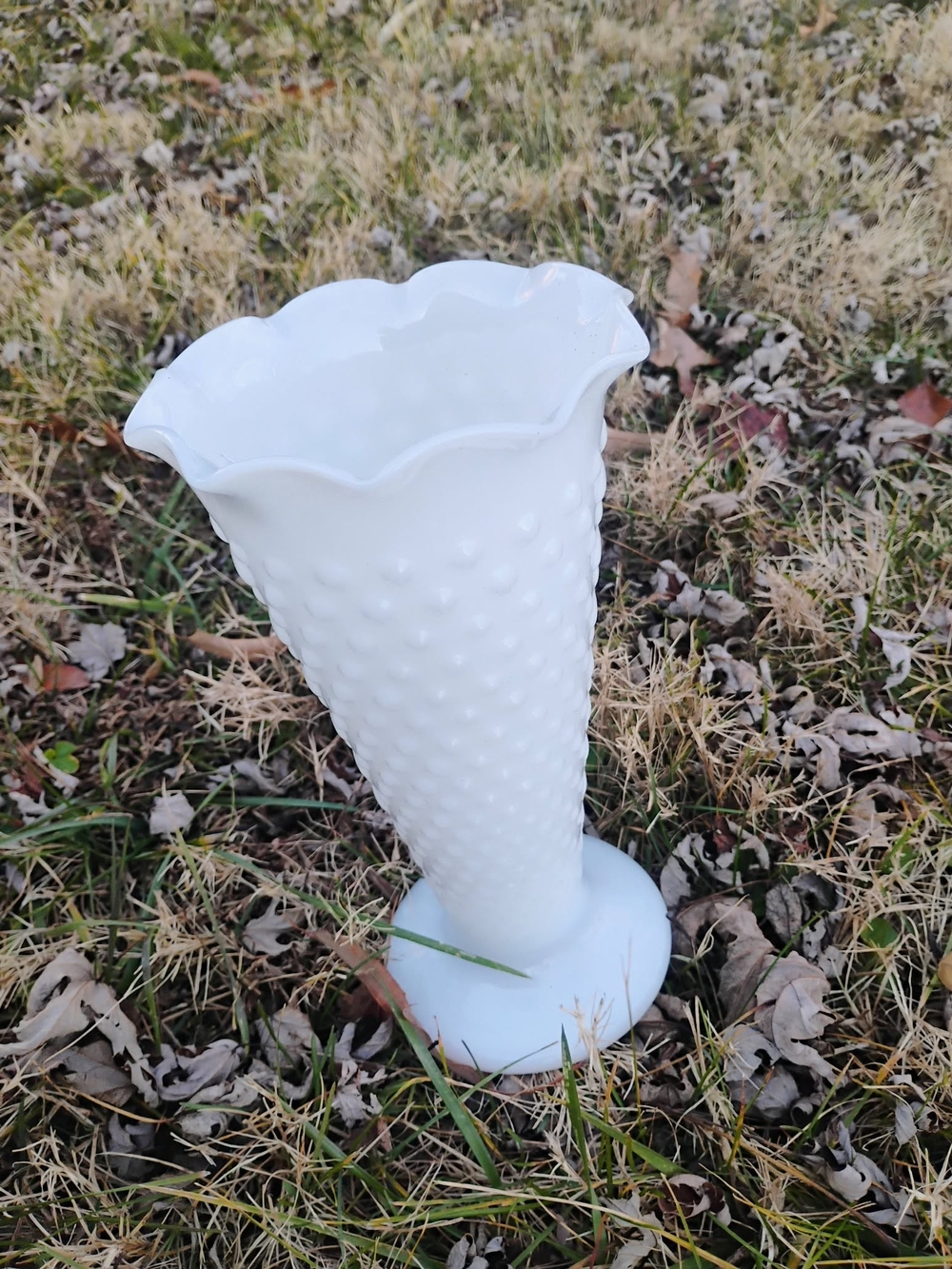 "Opal Glass" Discontinued Vintage Anchor Hocking Trumpet Vase